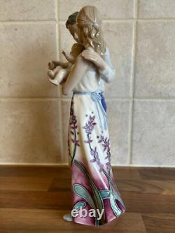 Old Tupton Ware Figurine First Born Limited Edition Dates 2011 Model No TW1109LE