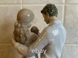 Old Tupton Ware Figurine First Born Limited Edition Dates 2011 Model No TW1109LE