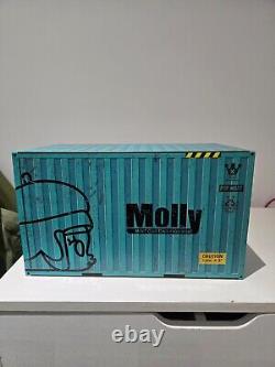 POP MART MOLLY Mint Car Car 200% Figurine Limited Edition