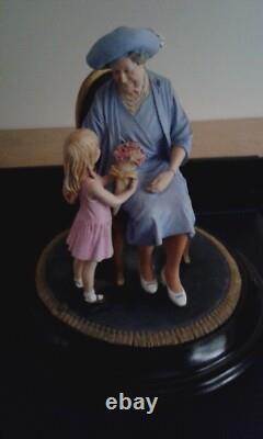 QUEEN MOTHER, LIMITED EDITION FIGURINE No. 181 BY PAUL SZEILER, APPROX 9H, 8BASE
