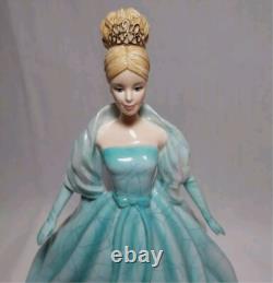 ROYAL DOULTON PORCELAIN FIGURINE BARBIE COLLECTOR'S EDITION Limited Edition #506