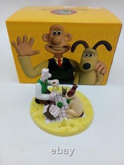Rare Limited Edition Coalport Wallace & Gromit Figurine Picnic On The Moon