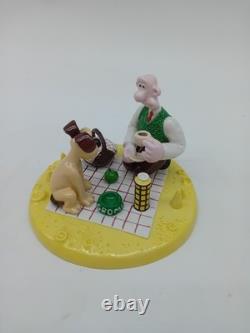 Rare Limited Edition Coalport Wallace & Gromit Figurine Picnic On The Moon
