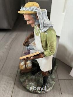 Rare Royal Doulton Prestige The Bee Keeper HN 5197 Limited Edition
