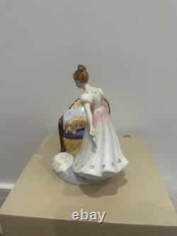 Rare find, vintage Royal Doulton Beat You To It Figurine HN2871 Limited edition