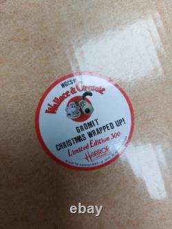 Robert Harrop Wallace and Gromit limited edition CHRISTMAS WRAPPED UP figurine