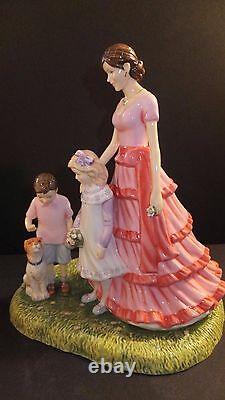 Royal Doulton Family Outing HN 5789 New Limited Edition of 1000