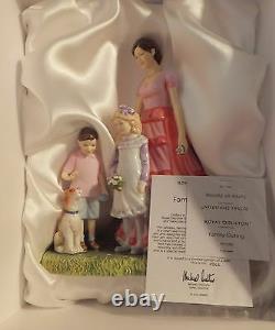 Royal Doulton Family Outing HN 5789 New Limited Edition of 1000