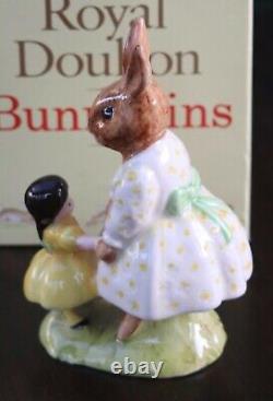 Royal Doulton Figurine Dollie Bunnykins Playtime DB 80 Limited Edition