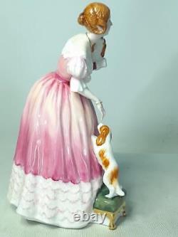 Royal Doulton Figurine QUEEN VICTORIA Limited Edition Queens of Realm HN 3125