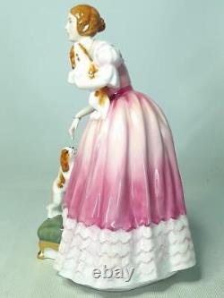 Royal Doulton Figurine QUEEN VICTORIA Limited Edition Queens of Realm HN 3125