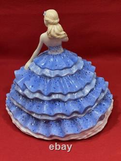 Royal Doulton Figurine Stunning Crystal Ball / Debutante Ball HN5832 RARE Figure