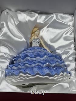 Royal Doulton Figurine Stunning Crystal Ball / Debutante Ball HN5832 RARE Figure