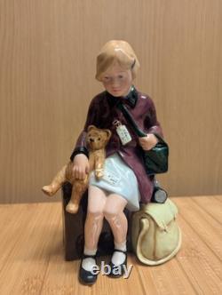 Royal Doulton Figurine The Girl Evacuee Hn 3203 Limited Edition 1988