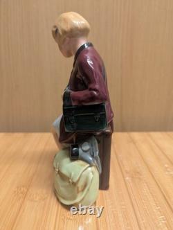 Royal Doulton Figurine The Girl Evacuee Hn 3203 Limited Edition 1988