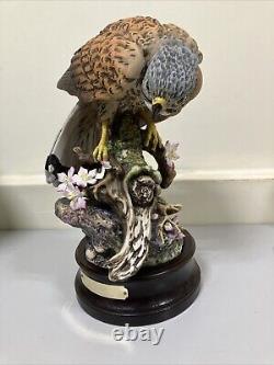 Royal Doulton Large Kestrel DA 144 Figurine Ornament Limited Edition 29cm Tall