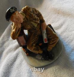 Royal Doulton Limited Edition Classics Figurine The Railway Sleeper HN4418