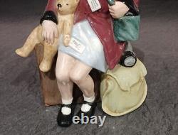Royal Doulton Limited Edition Figurine HN 3203 Girl Evacuee 1988