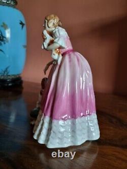 Royal Doulton Limited Edition Figurine Queen Victoria HN3125 Queen of the Realms
