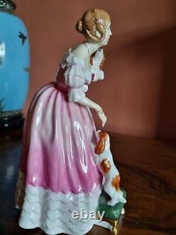 Royal Doulton Limited Edition Figurine Queen Victoria HN3125 Queen of the Realms