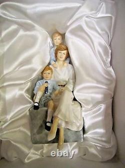 Royal Doulton Remembering Diana A Loving Mother Figurine HN 5857 Ltd Ed