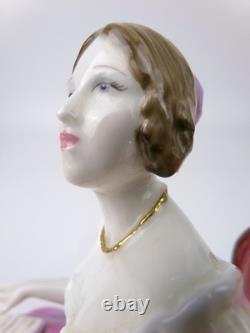 Royal Doulton The Young Queen Victoria HN4475 Figurine. Classics Limited Edition