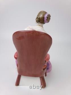 Royal Doulton The Young Queen Victoria HN4475 Figurine. Classics Limited Edition