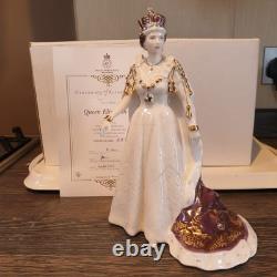 Royal Worcester Queen Elizabeth II Bone China Limited Edition Figurine CW458