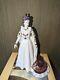 Royal Worcester Queen Elizabeth Ii Bone China Limited Edition Figurine Cw458