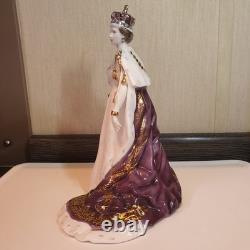 Royal Worcester Queen Elizabeth II Bone China Limited Edition Figurine CW458