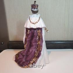 Royal Worcester Queen Elizabeth II Bone China Limited Edition Figurine CW458