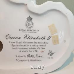 Royal Worcester Queen Elizabeth II Bone China Limited Edition Figurine CW458