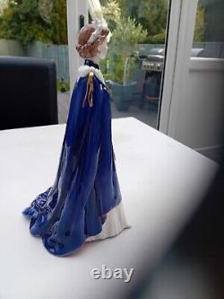 Royal Worcester Queen Elizabeth II Golden Jubilee Figurine (Limited Edition)