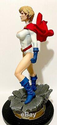 Sideshow Collectible Power Girl Premium Format Statue 584/2500 Limited Edition