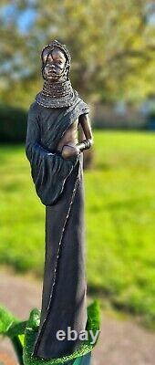 Soul Journeys Maasai figurine Sauda Dark Beauty -Limited Edition -Rare