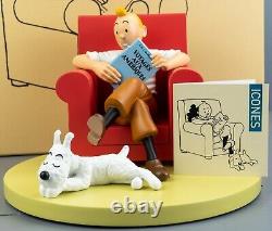 Statuette Moulinsart 46404 Tintin & Snowy @ home Les Icones 16cm Resin Model