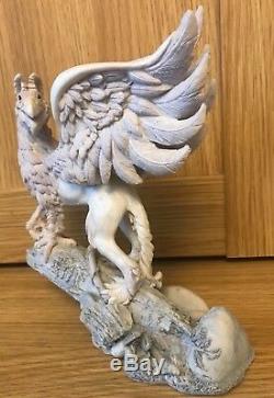 Super Rare Fables Griffin PRIDE Holland Studio/ Royal Doulton Ltd Ed Figurine