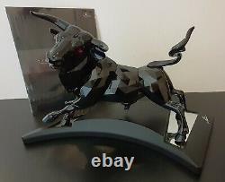 Swarovski Crystal Figure Black BULL Limited Edition 2005 The BLACK BULL