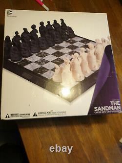 The Sandman Chess Set Vertigo DC Collectibles Limited Edition