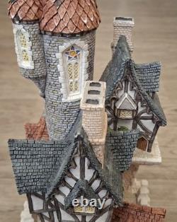 Vintage David Winter Cottages'Castle In The Air' 1991 Figurine Limited Edition