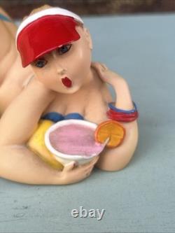 Vintage Italian Plus Size Model Limited Edition 23cm Figurine With Damage