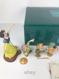 WDCC Disney Snow White And The seven Dwarfs Ornament Set of 8 With COA & Box