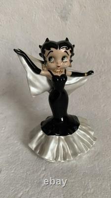 Wade Betty Boop'Showtime' Figurine Limited Edition 205 of 750 with COA & box Wade Betty Boop'Showtime' Figurine Limited Edition 205 of 750 with COA & box