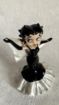 Wade Betty Boop'Showtime' Figurine Limited Edition 205 of 750 with COA & box