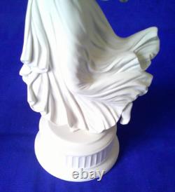Wedgwood Dancing Hours Collection 1st Figurine Limited Edition (3982 of 12,500)