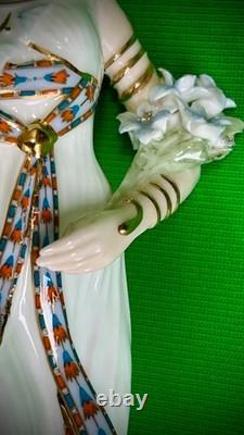 Wedgwood Egyptian NEFERTITI Figurine no. 1760 Limited Edition