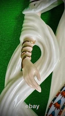 Wedgwood Egyptian NEFERTITI Figurine no. 1760 Limited Edition