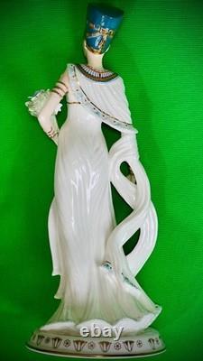 Wedgwood Egyptian NEFERTITI Figurine no. 1760 Limited Edition