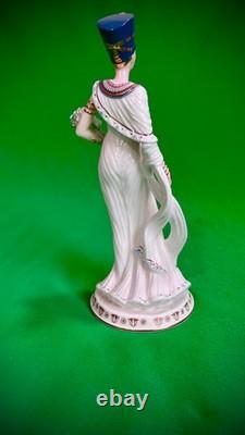 Wedgwood Egyptian NEFERTITI Figurine no. 1760 Limited Edition