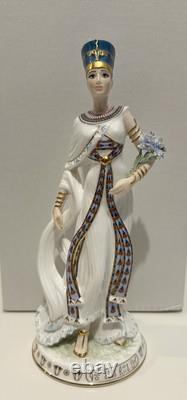 Wedgwood Nefertiti Egyptian limited edition 9500 number 2612 figurine Boxed Cert